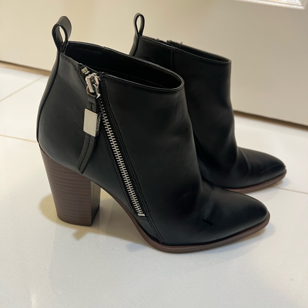 Circus by Sam Edelman Side Zip Heel Bootie